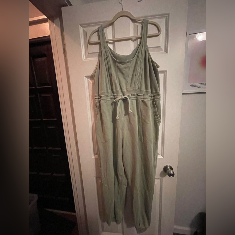 Green Sleeveless Jumpsuit